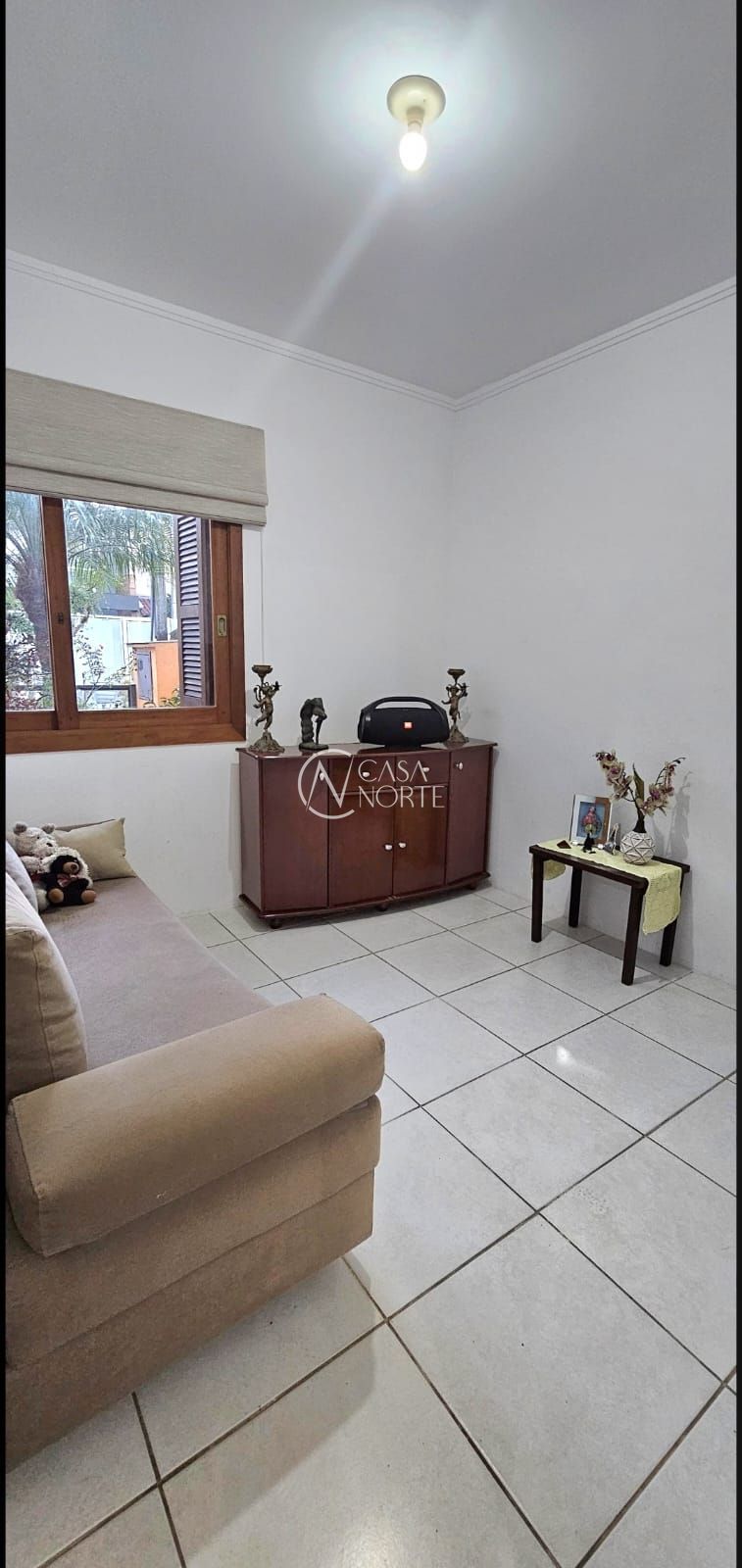 Casa à venda com 4 quartos, 104m², 2 vagas, Rua Alexandre de Gusmao no bairro Aberta dos Morros em Porto Alegre