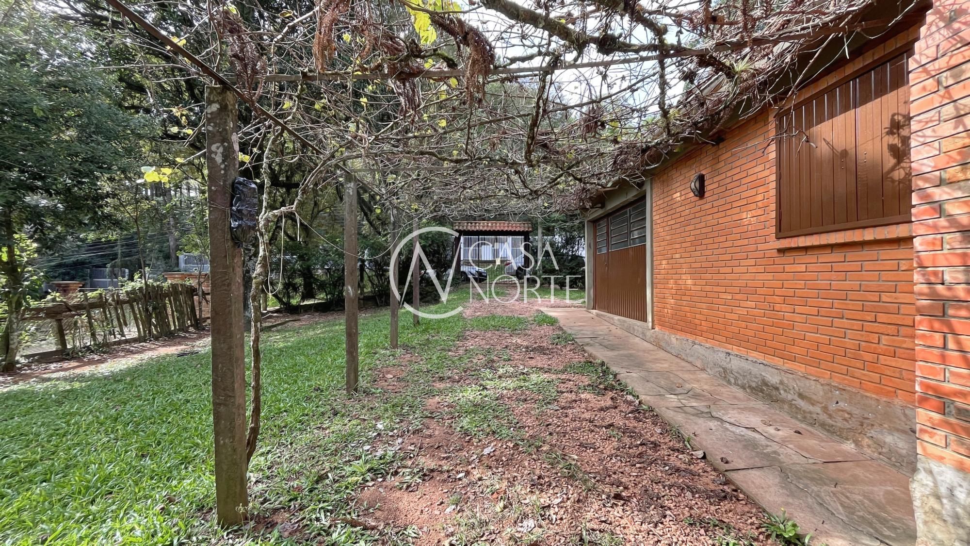 Casa à venda com 1 quarto, 100m², 1 vaga, Estrada Júlio Antônio Pereira no bairro Hípica em Porto Alegre