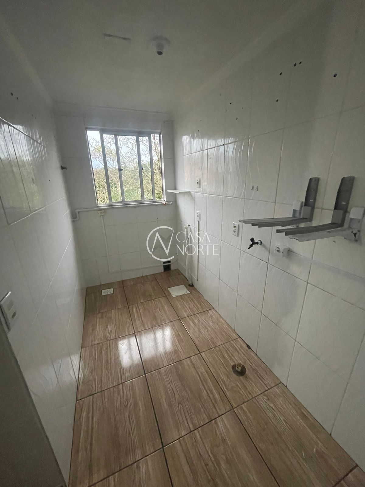 Apartamento à venda com 2 quartos, 36m², 1 vaga, Rua Atílio Supertti no bairro Vila Nova em Porto Alegre