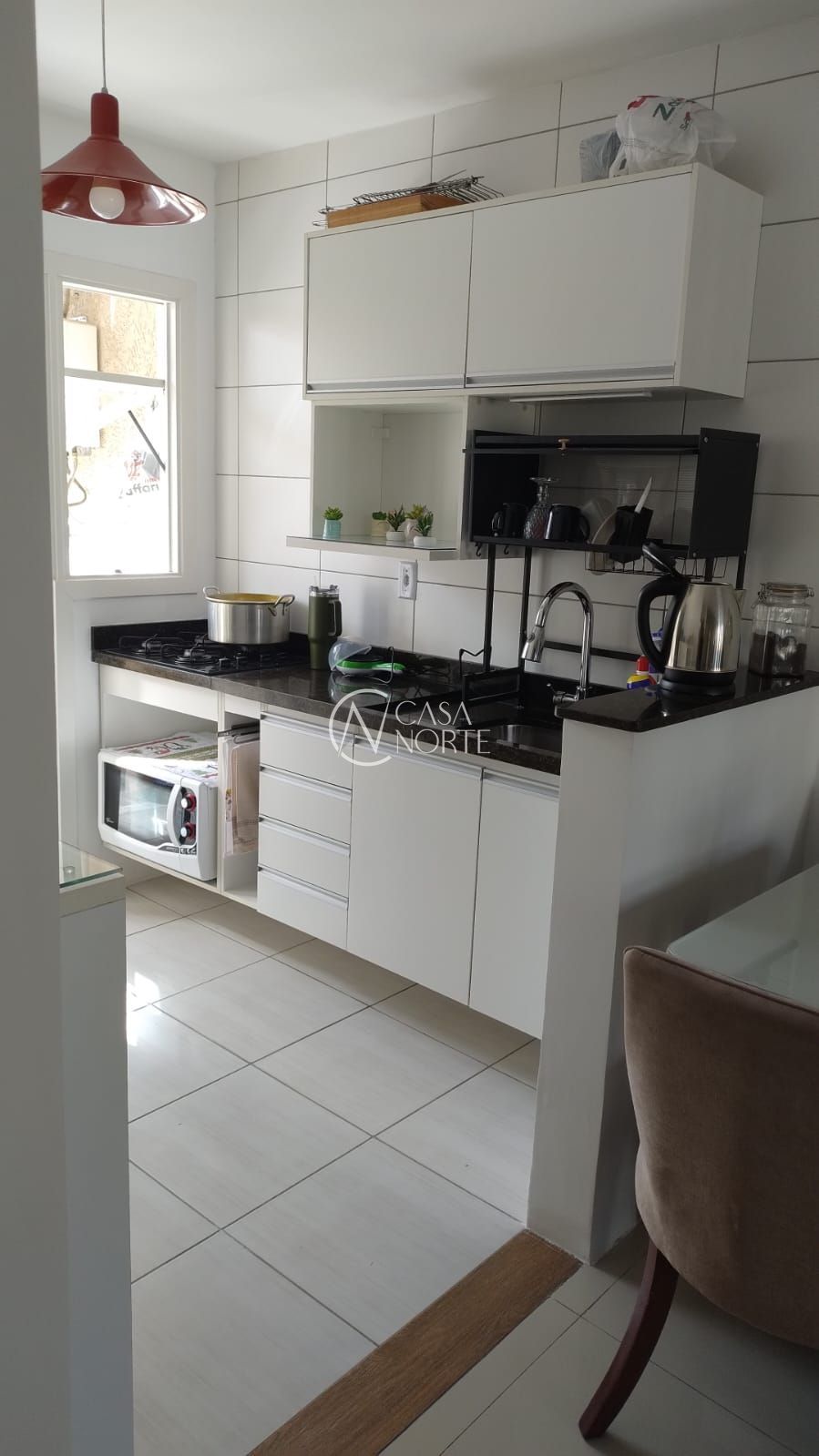 Casa de Condomínio à venda com 2 quartos, 102m², 2 vagas, Rua Embira no bairro Hípica em Porto Alegre