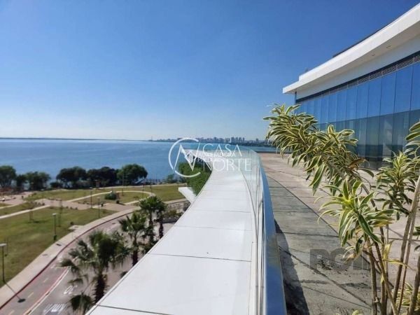 Sala Comercial à venda , 33m², Avenida Padre Cacique no bairro Praia de Belas em Porto Alegre