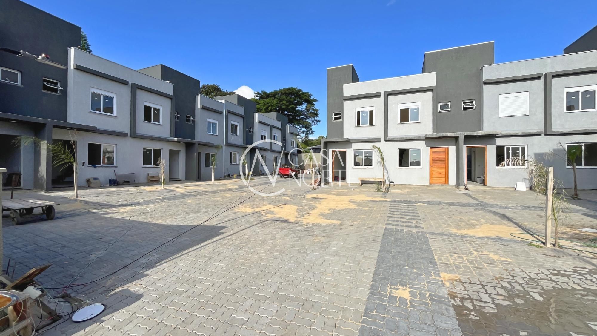 Casa de Condomínio à venda com 2 quartos, 59m², 1 suíte, 1 vaga, Rua Miguel Ascoleze no bairro Vila Nova em Porto Alegre