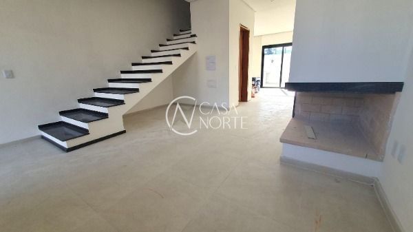 Casa à venda com 3 quartos, 145m², 1 suíte, 3 vagas, Rua João Otto Paiva no bairro Hípica em Porto Alegre