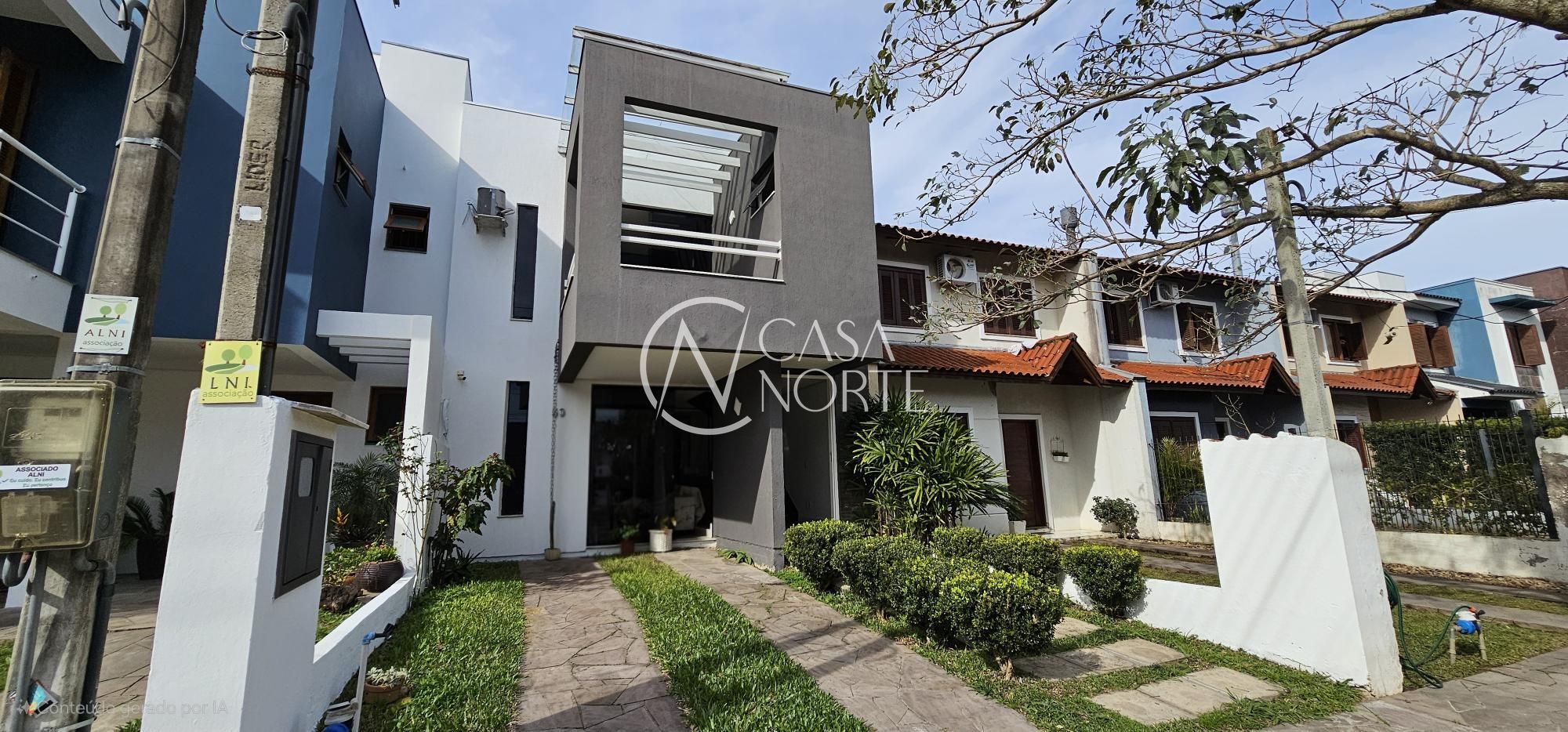 Casa à venda com 3 quartos, 130m², 1 suíte, 2 vagas, Rua Alexandre de Gusmão no bairro Hípica em Porto Alegre