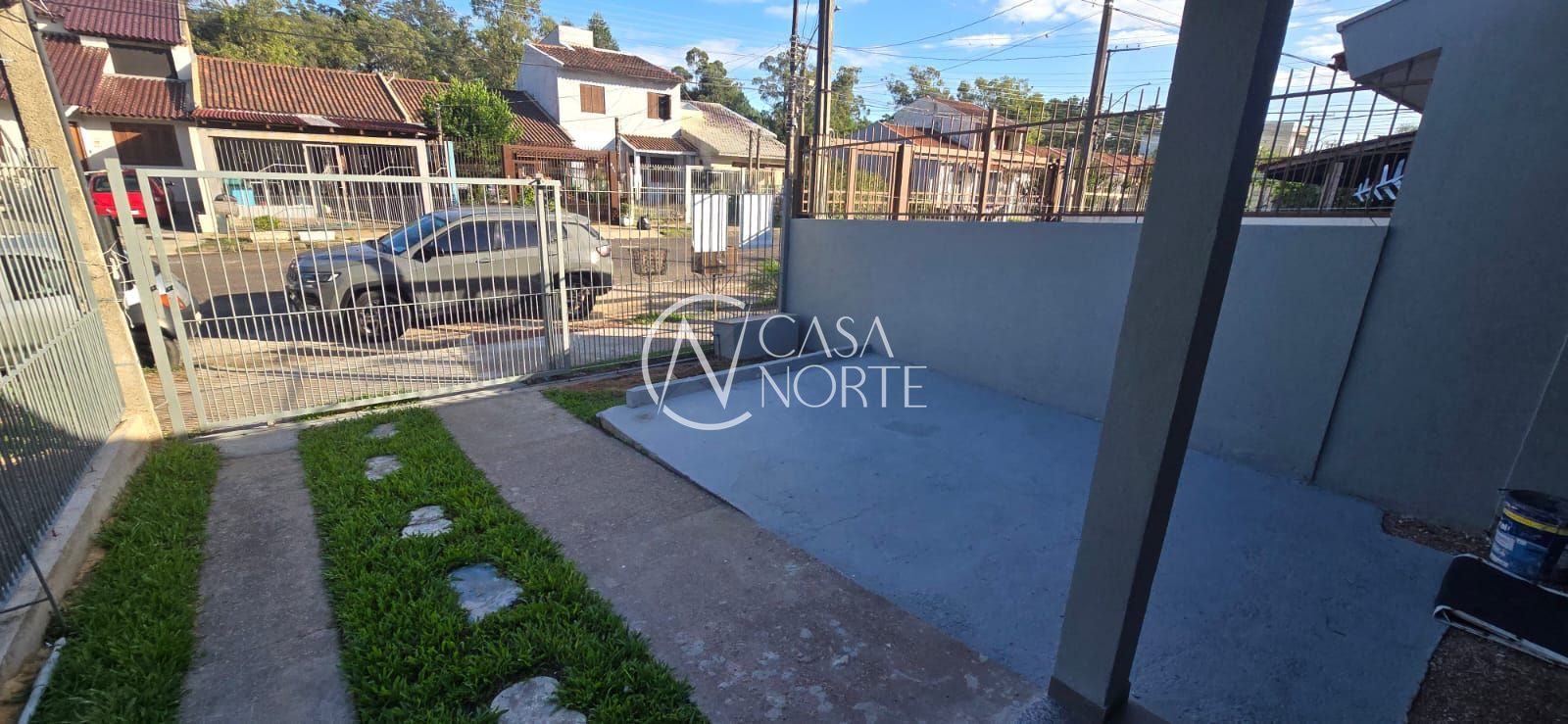 Casa à venda com 2 quartos, 57m², 2 vagas, Avenida Nossa Senhora de Guadalupe no bairro Hípica em Porto Alegre