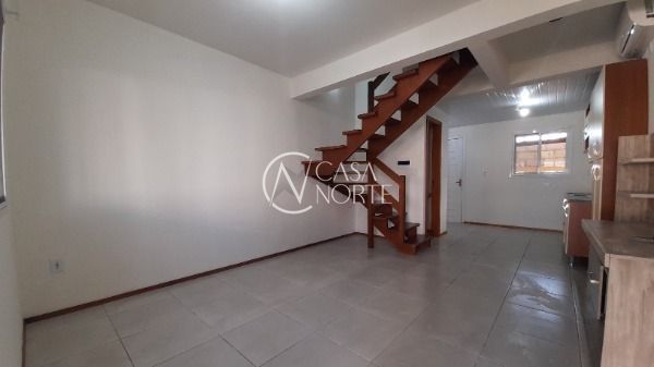Casa de Condomínio à venda com 2 quartos, 82m², 1 vaga, Rua Capitao Pedroso no bairro Restinga em Porto Alegre
