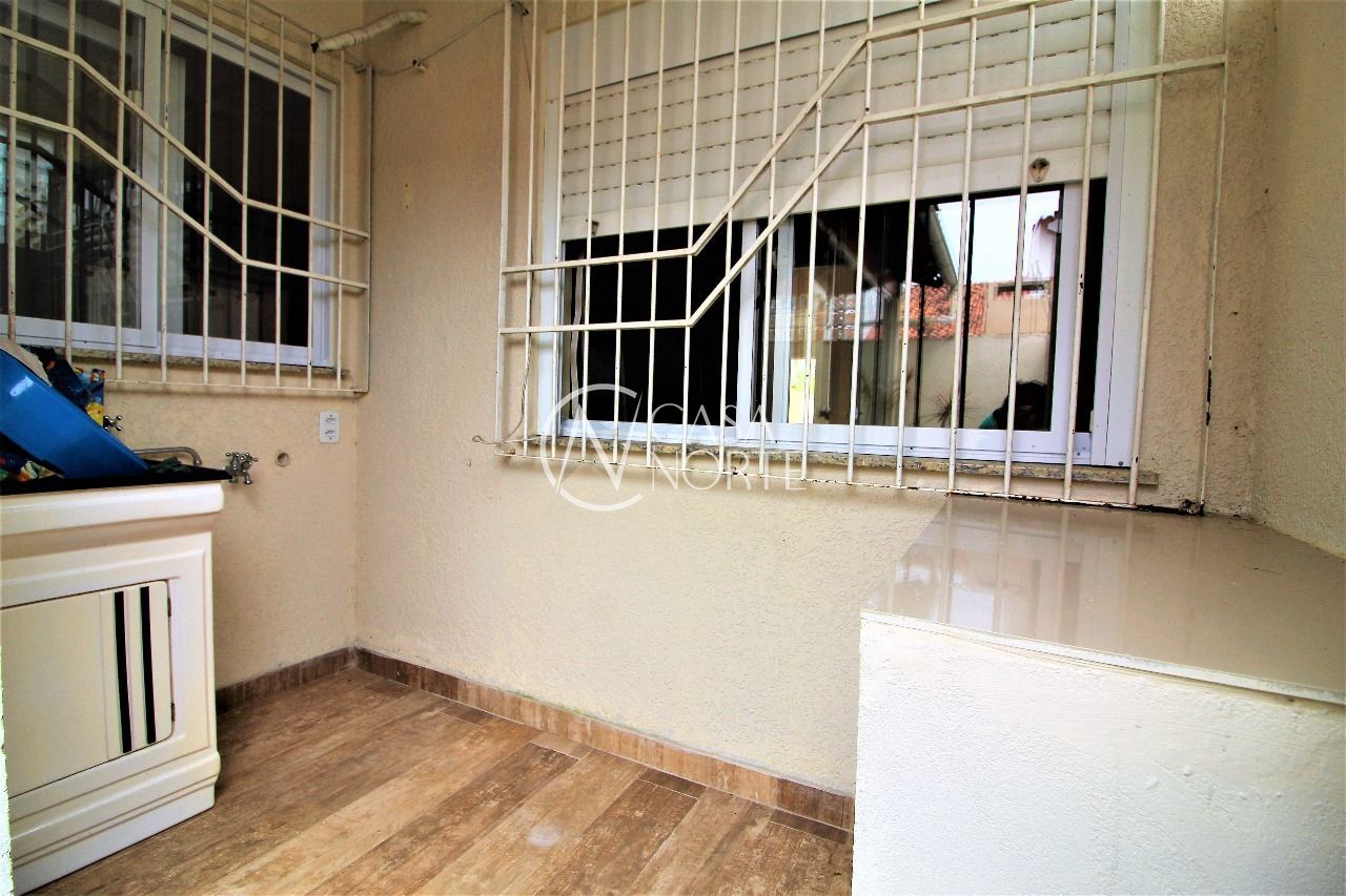 Casa à venda com 2 quartos, 69m², 1 suíte, 1 vaga, Rua Isidoro Bettio no bairro Aberta dos Morros em Porto Alegre