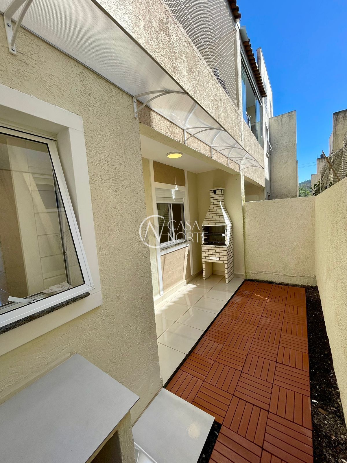 Casa de Condomínio à venda com 2 quartos, 50m², 1 vaga, Rua Dorival Castilhos Machado no bairro Aberta dos Morros em Porto Alegre