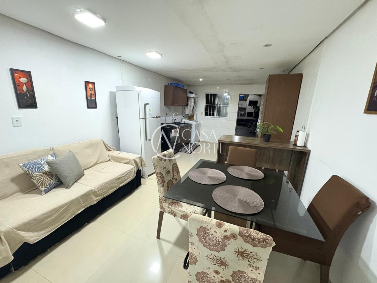 Casa à venda com 2 quartos, 100m², 1 vaga, Estrada Cristiano Kraemer no bairro Vila Nova em Porto Alegre