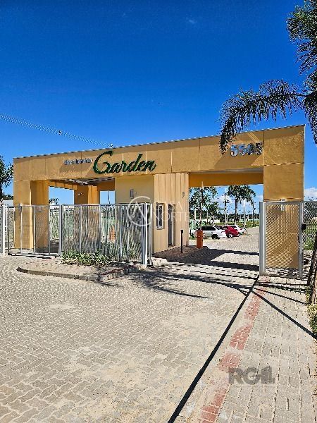 Terreno à venda  com 147m², Avenida Juca Batista no bairro Hípica em Porto Alegre