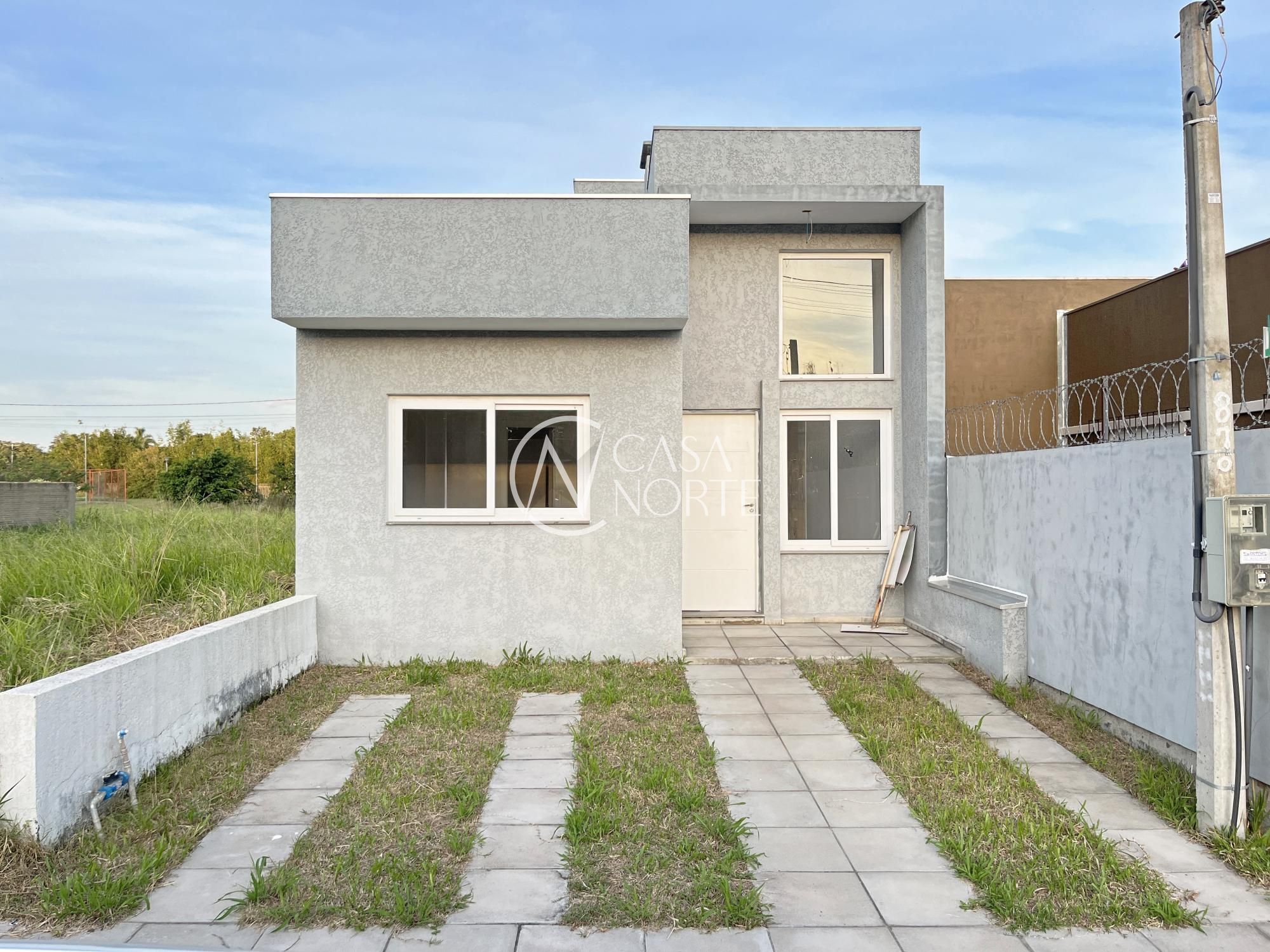 Casa à venda com 3 quartos, 69m², 1 suíte, 2 vagas, Rua Jorge Babot Miranda no bairro Aberta dos Morros em Porto Alegre