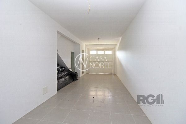 Sobrado à venda com 3 quartos, 100m², 3 suítes, 2 vagas, Avenida Altos do Santa Rita no bairro Hípica em Porto Alegre