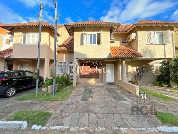 Casa à venda com 3 quartos, 185m², 1 suíte, 2 vagas, Estrada Jorge Pereira Nunes no bairro Campo Novo em Porto Alegre