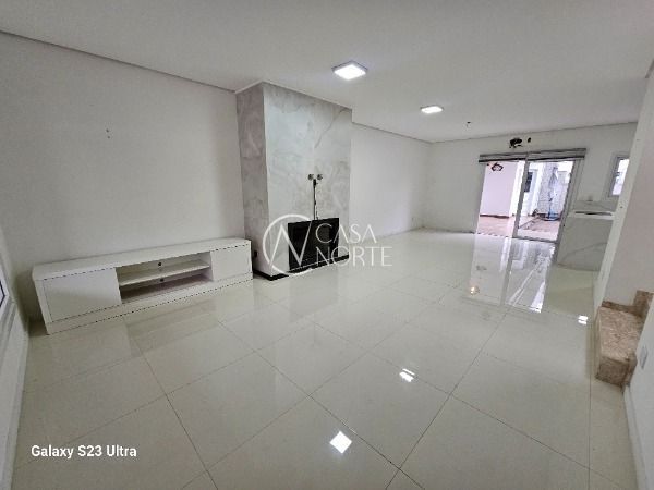 Casa de Condomínio à venda com 4 quartos, 220m², 4 suítes, 2 vagas, Rua Jean Vardaramatos no bairro Hípica em Porto Alegre