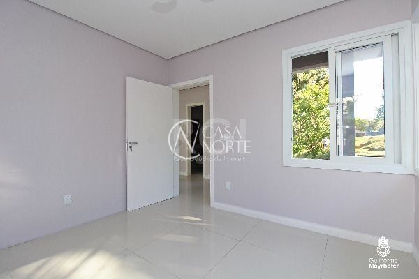 Casa de Condomínio à venda com 3 quartos, 280m², 1 suíte, 5 vagas, Rua Francisco Solano Borges no bairro Aberta dos Morros em Porto Alegre