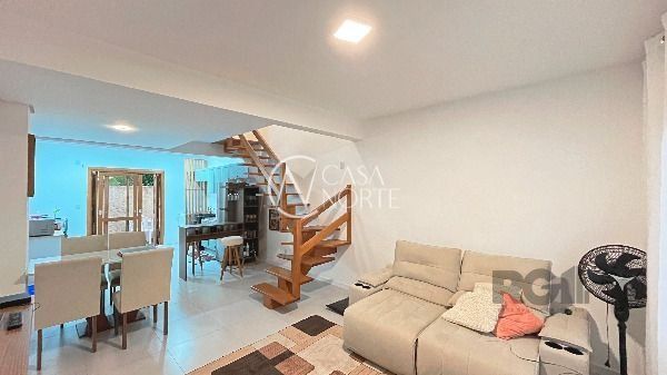 Casa de Condomínio à venda com 2 quartos, 124m², 1 suíte, 2 vagas, Rua Octávio de Souza no bairro Teresópolis em Porto Alegre