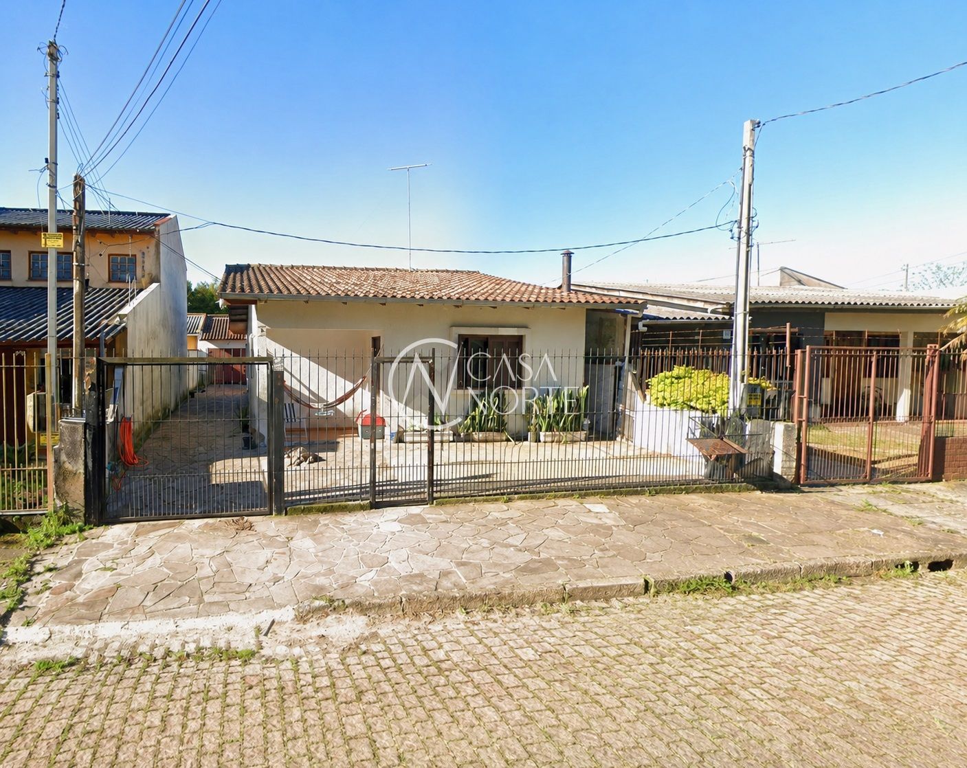 Casa à venda com 3 quartos, 150m², 5 vagas, Rua João Lúcio Marques no bairro Aberta dos Morros em Porto Alegre