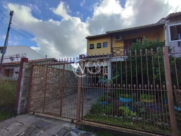 Casa à venda com 3 quartos, 180m², 1 suíte, 3 vagas, Rua Raffaele Nigro no bairro Hípica em Porto Alegre