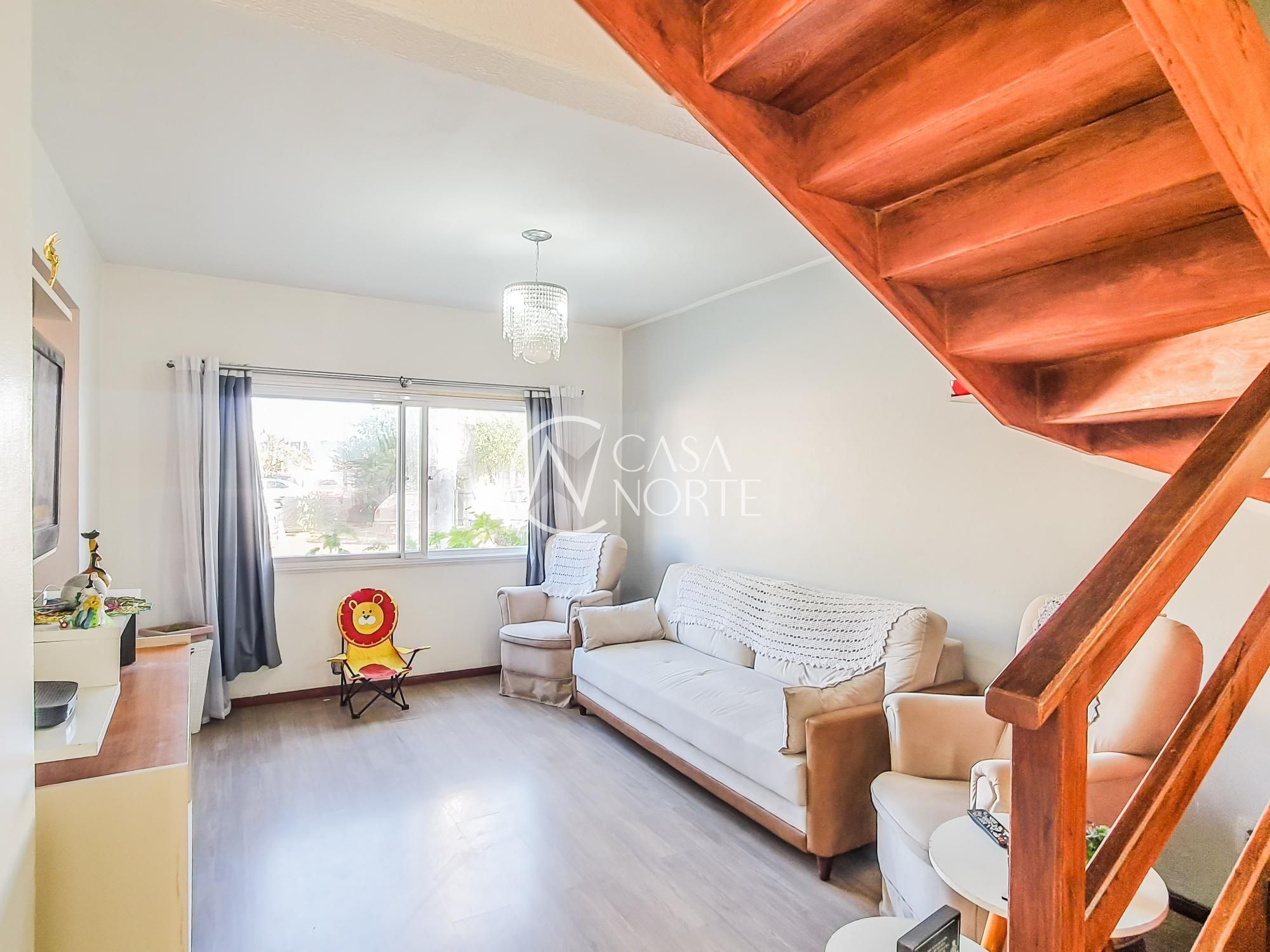 Casa de Condomínio à venda com 3 quartos, 146m², 1 suíte, 2 vagas, Avenida Edgar Pires de Castro no bairro Hípica em Porto Alegre