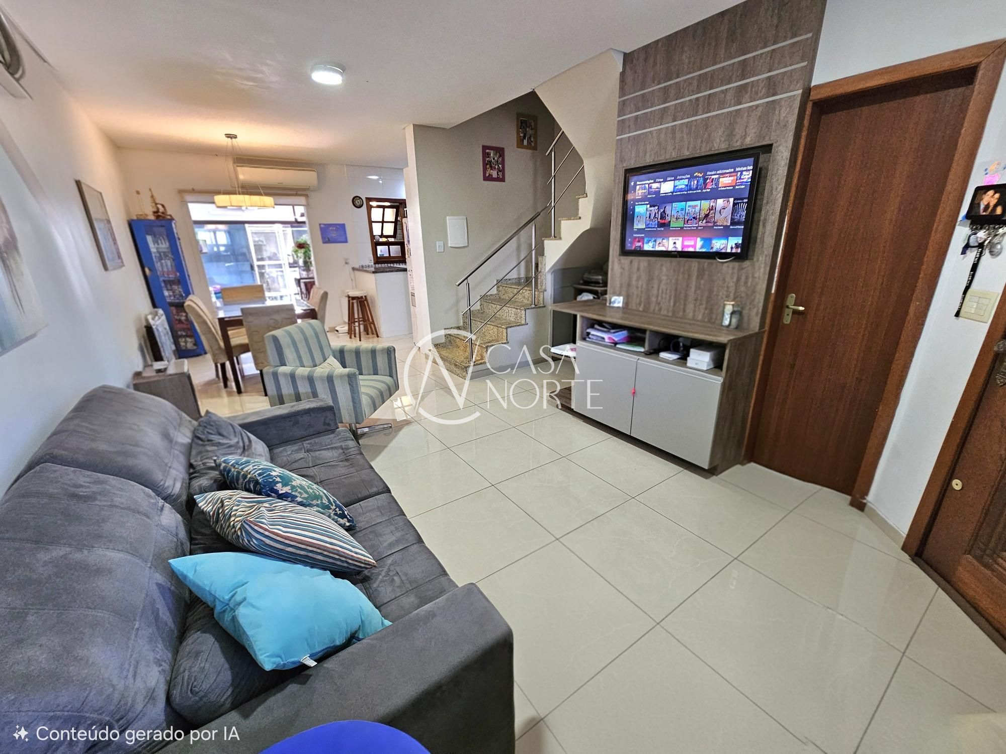 Casa à venda com 3 quartos, 180m², 1 suíte, 2 vagas, Rua José Bráulio da Fonseca no bairro Hípica em Porto Alegre