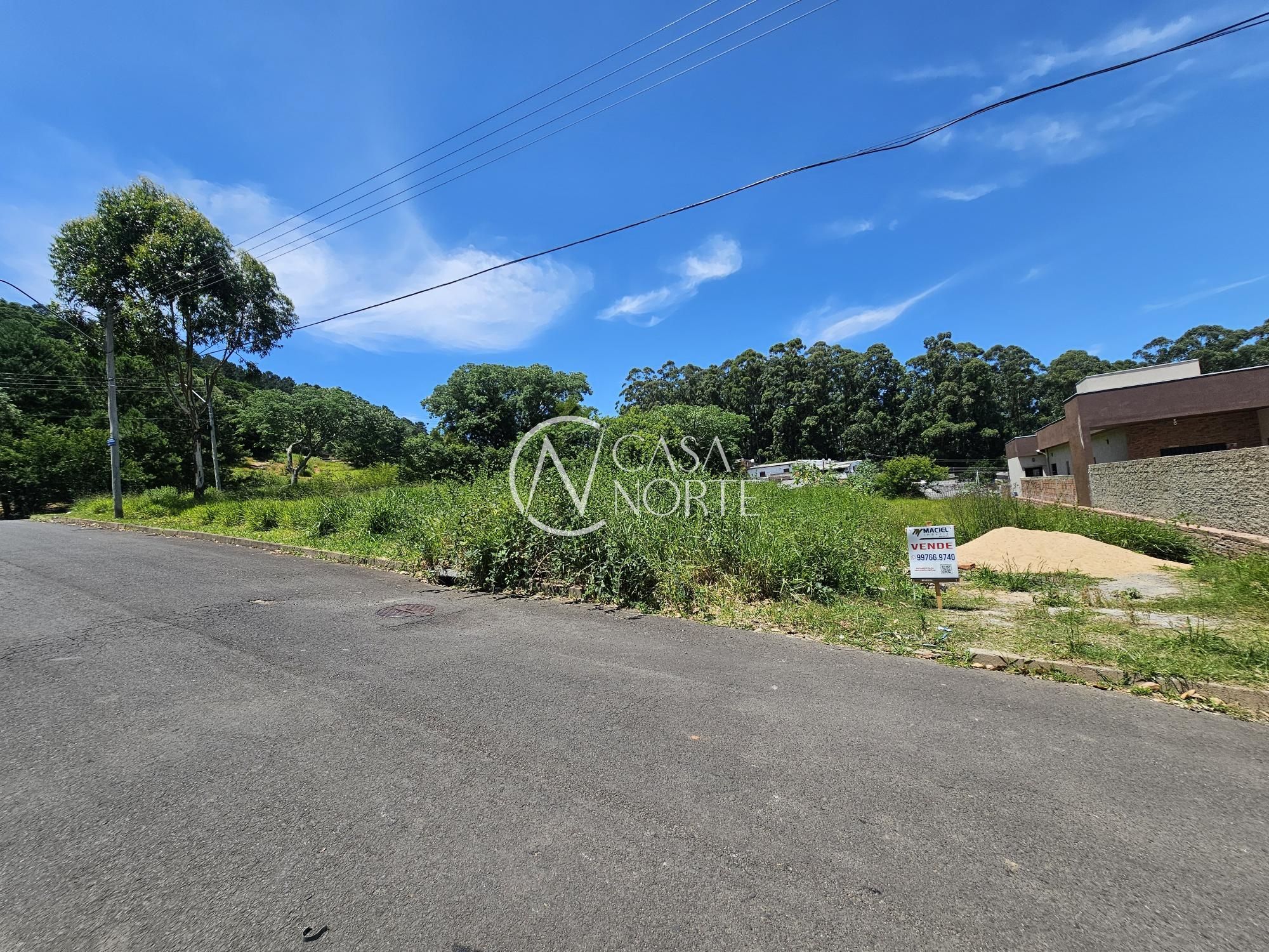 Terreno à venda  com 413m², Rua Sargento Bruno Feldmann no bairro Guarujá em Porto Alegre