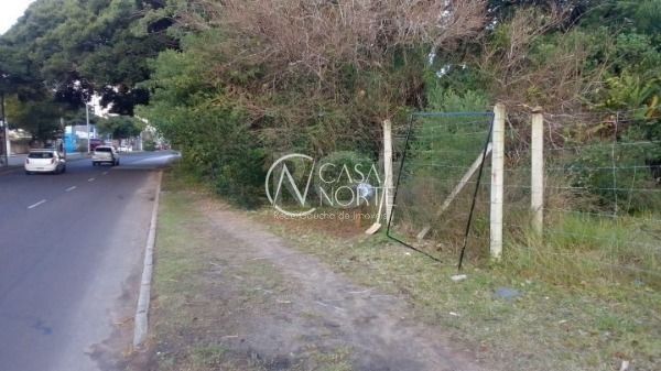 Terreno à venda  com 590m², Avenida Juca Batista no bairro Cavalhada em Porto Alegre