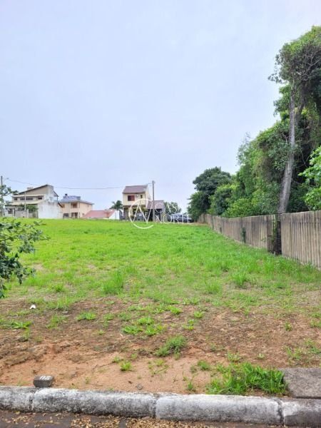 Terreno à venda  com 229m², Estrada Jorge Pereira Nunes no bairro Campo Novo em Porto Alegre