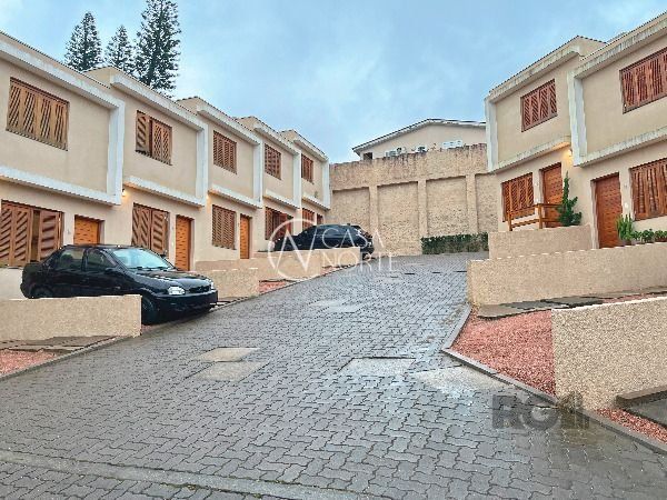 Casa de Condomínio à venda com 2 quartos, 124m², 1 suíte, 2 vagas, Rua Octávio de Souza no bairro Teresópolis em Porto Alegre