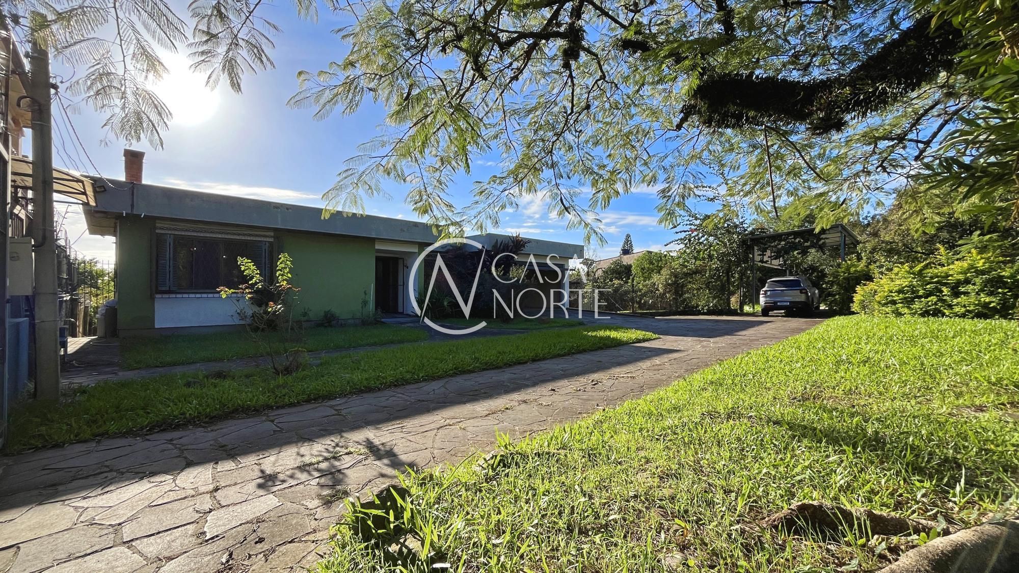 Casa à venda com 4 quartos, 1967m², 1 suíte, 2 vagas, Rua Domício da Gama no bairro Glória em Porto Alegre