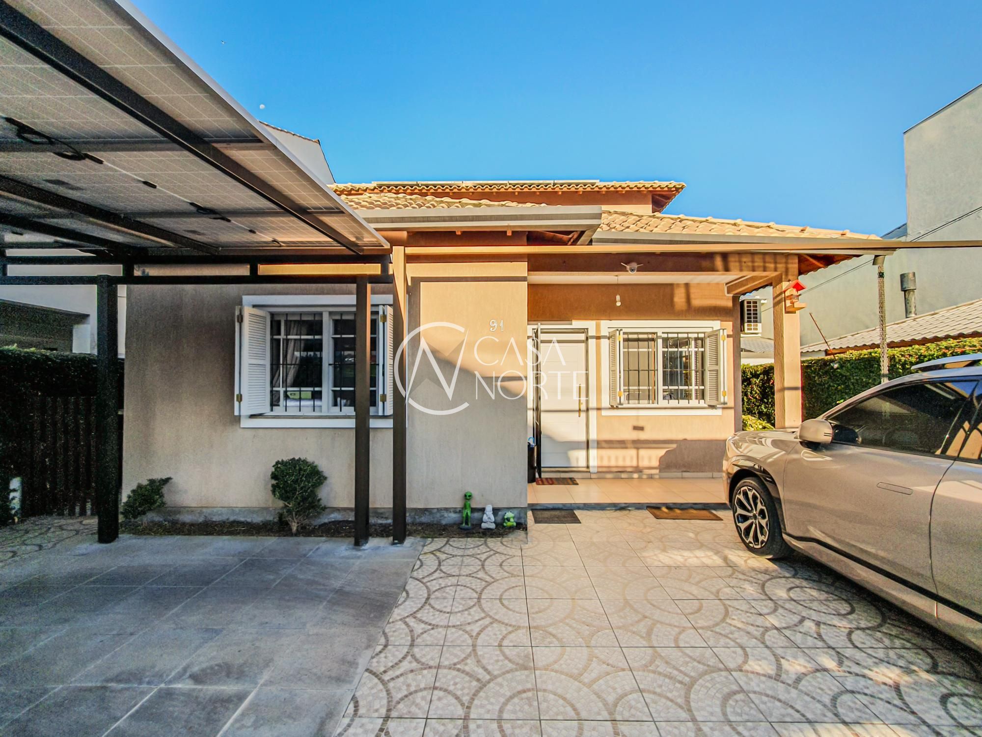Casa à venda com 5 quartos, 152m², 1 suíte, 2 vagas, Rua Luzinete Alves Aragon no bairro Hípica em Porto Alegre