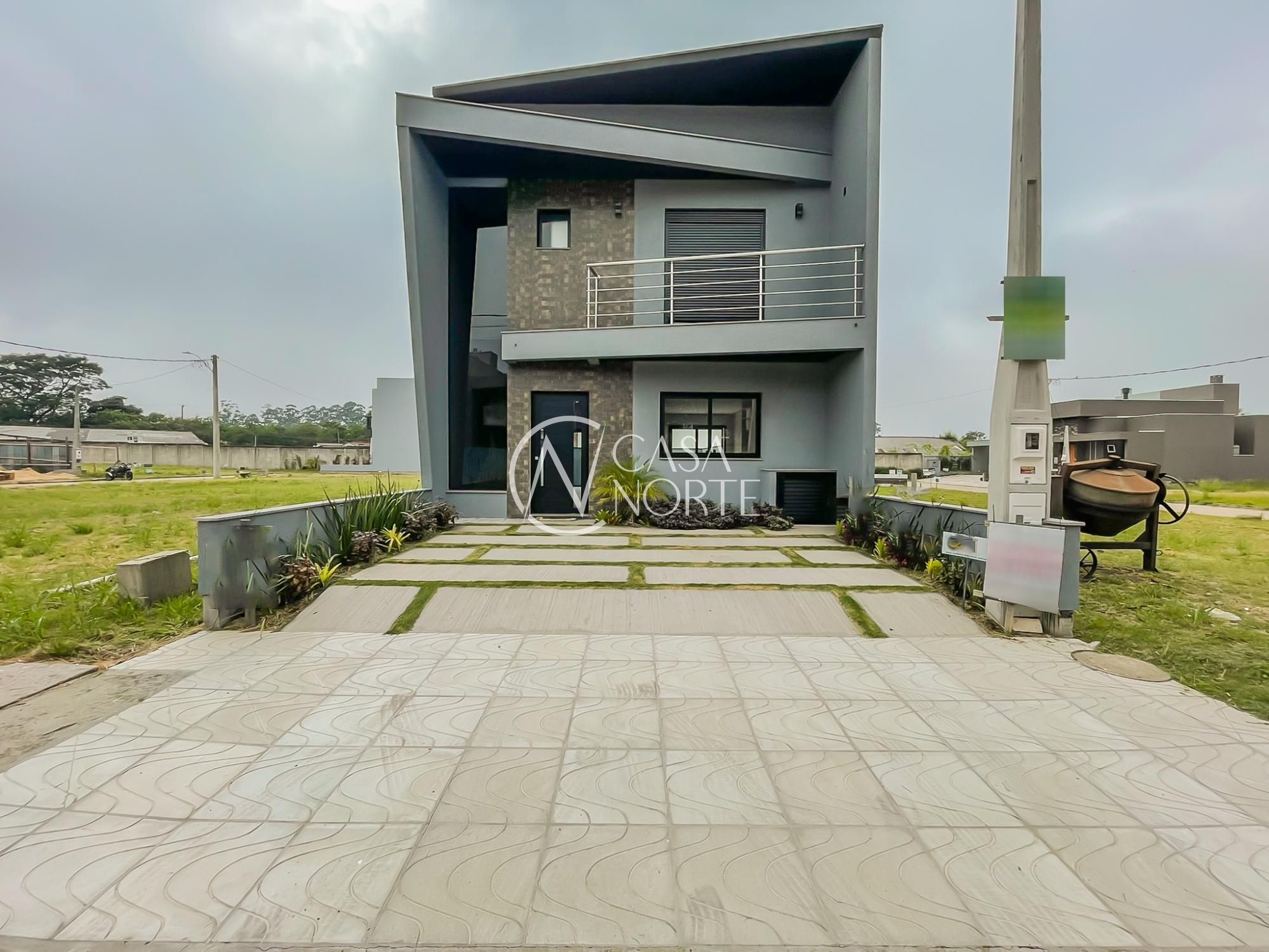 Casa de Condomínio à venda com 3 quartos, 140m², 1 suíte, 2 vagas, Avenida Juca Batista no bairro Hípica em Porto Alegre