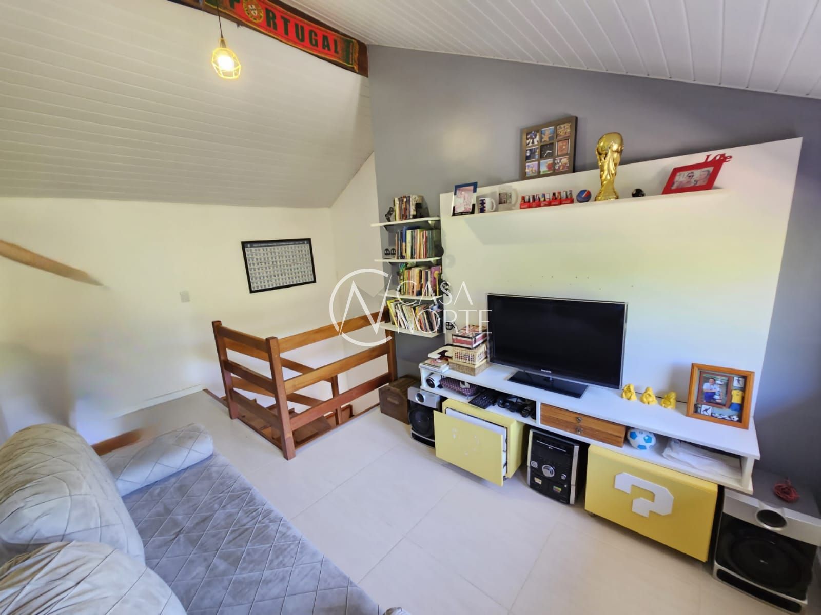 Casa de Condomínio à venda com 2 quartos, 99m², 1 vaga, Rua Júlio Dias de Souza no bairro Aberta dos Morros em Porto Alegre