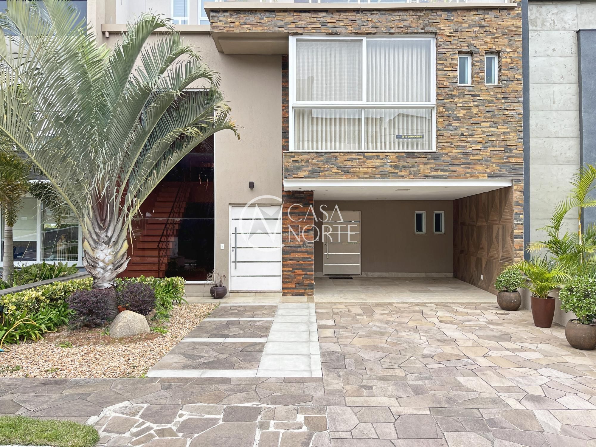 Casa de Condomínio à venda com 3 quartos, 291m², 2 suítes, 4 vagas, Rua Ivo Walter Kern no bairro Hípica em Porto Alegre