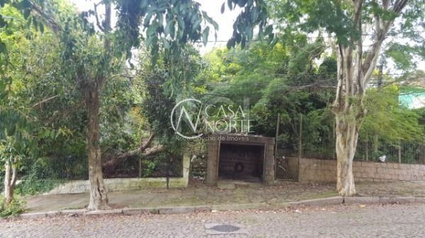 Terreno à venda  com 440m², Rua dos Caiaguais no bairro Espírito Santo em Porto Alegre