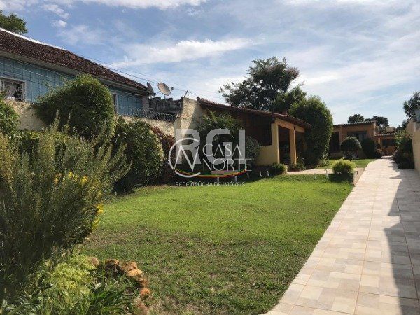 Casa à venda com 3 quartos, 150m², 2 vagas, Rua Atilio Supertti no bairro Vila Nova em Porto Alegre