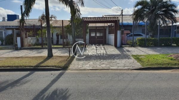 Casa à venda com 3 quartos, 120m², 2 vagas, Rua do Schneider no bairro Hípica em Porto Alegre