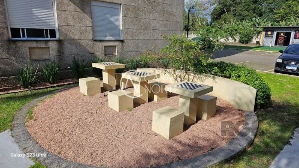 Apartamento à venda com 2 quartos, 46m², 1 vaga, Avenida Juca Batista no bairro Cavalhada em Porto Alegre