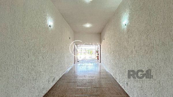 Prédio Comercial à venda , 168m², Avenida Edgar Pires de Castro no bairro Hípica em Porto Alegre