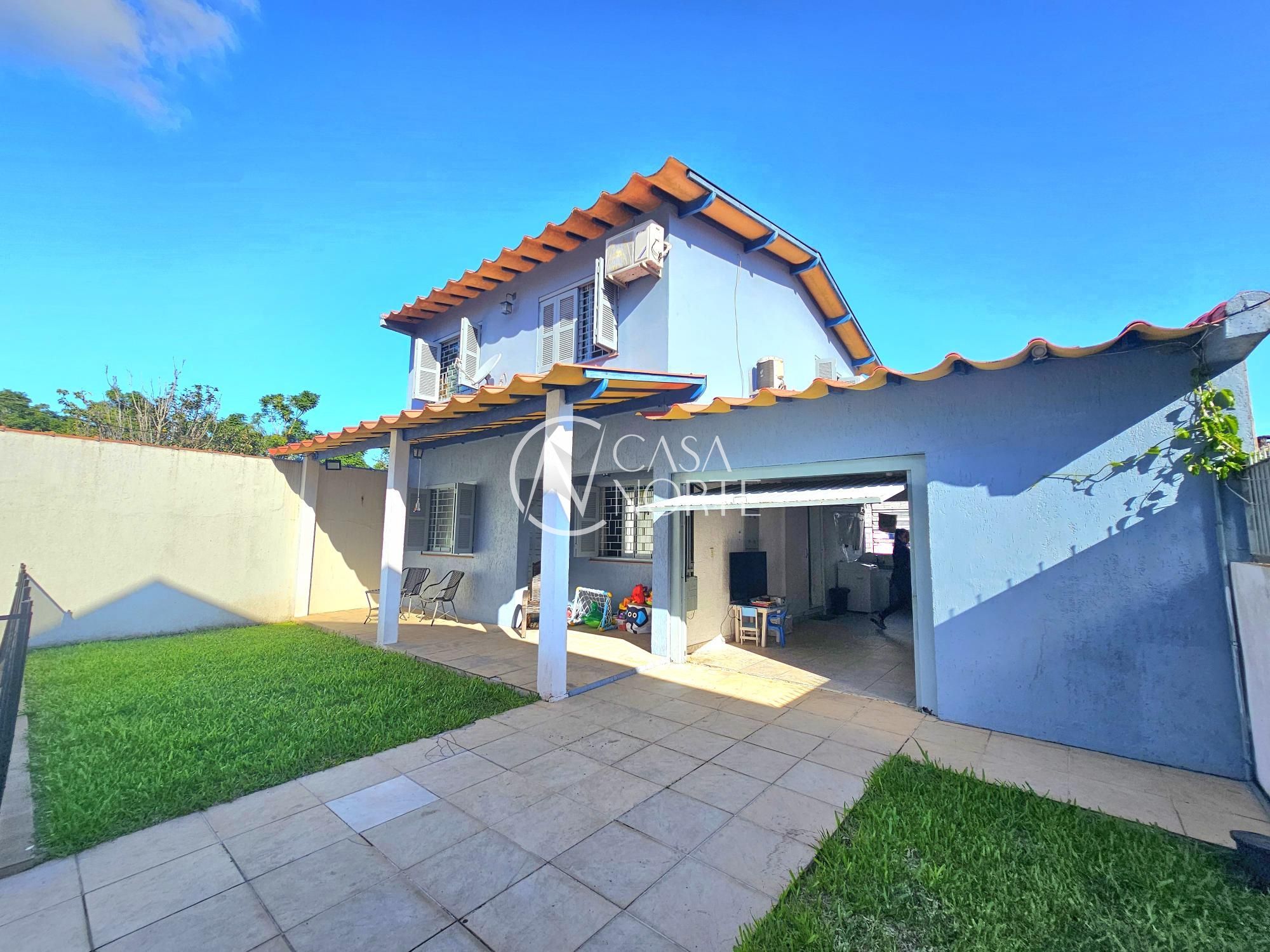 Casa à venda com 3 quartos, 135m², 4 vagas, Rua Ernesto Porfírio dos Reis no bairro Aberta dos Morros em Porto Alegre