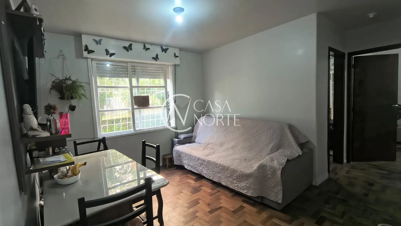 Apartamento à venda com 2 quartos, 49m², 1 vaga, Avenida Taquary no bairro Cristal em Porto Alegre