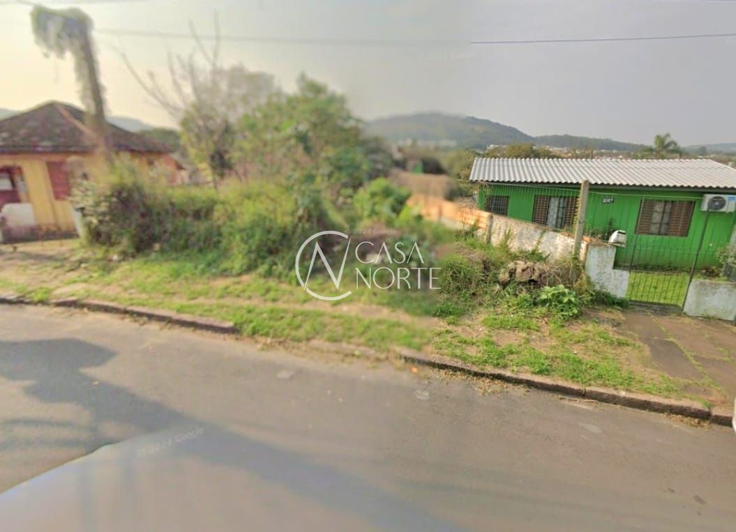 Terreno à venda  com 355m², Rua dos Guenoas no bairro Guarujá em Porto Alegre
