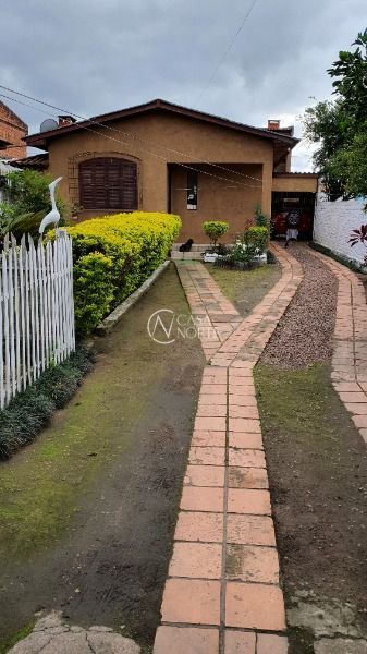 Terreno à venda  com 400m², Avenida Edgar Pires de Castro no bairro Restinga em Porto Alegre
