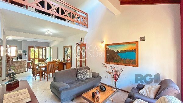 Casa à venda com 3 quartos, 140m², 1 suíte, 2 vagas, Rua Irany de Oliveira Santanna no bairro Hípica em Porto Alegre