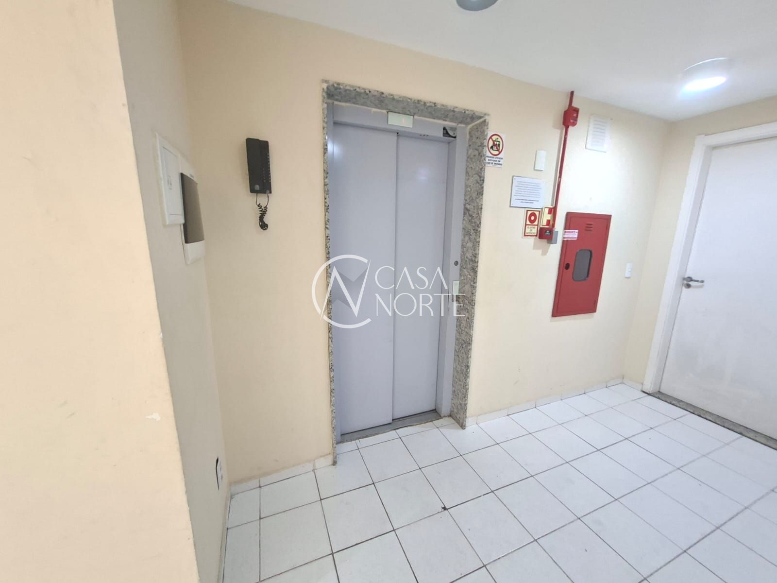 Apartamento à venda com 3 quartos, 61m², 1 suíte, 1 vaga, Avenida Juca Batista no bairro Cavalhada em Porto Alegre