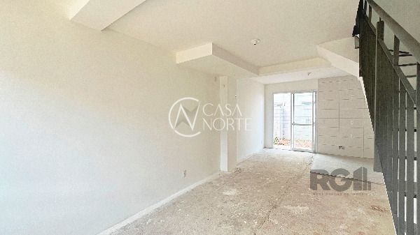 Casa à venda com 2 quartos, 87m², 1 vaga, Estrada Cristiano Kraemer no bairro Vila Nova em Porto Alegre
