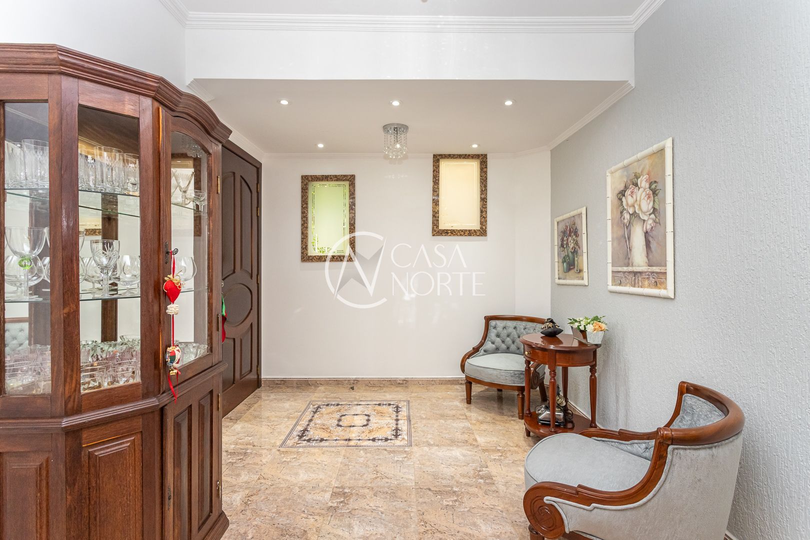 Casa à venda com 4 quartos, 272m², 2 suítes, 4 vagas, Avenida Flamengo no bairro Ipanema em Porto Alegre