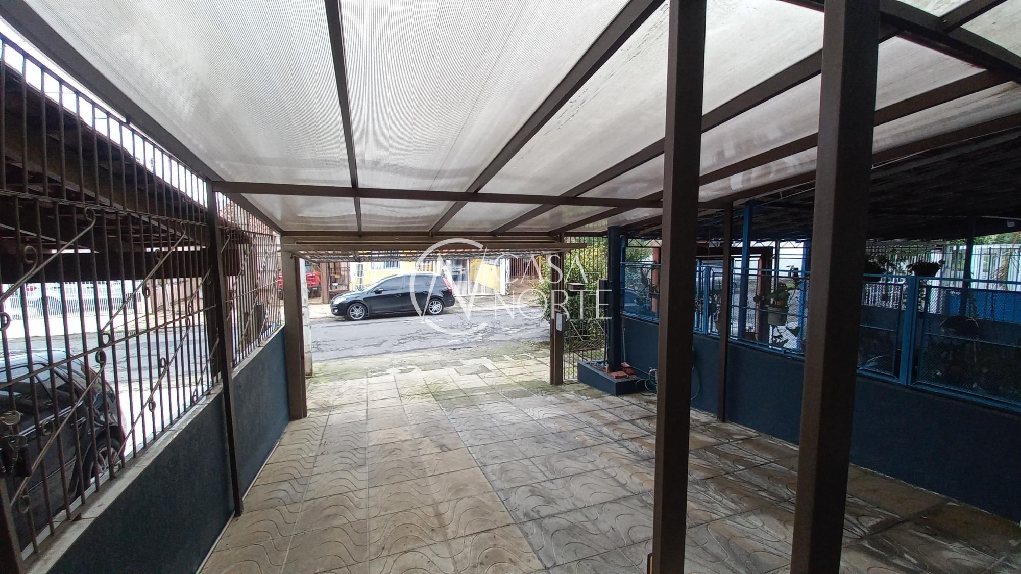 Casa à venda com 3 quartos, 106m², 1 suíte, 2 vagas, Rua Elmo Born no bairro Hípica em Porto Alegre