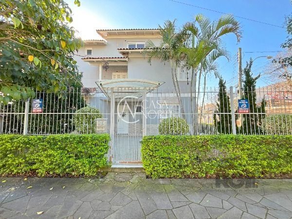 Casa à venda com 3 quartos, 186m², 1 suíte, 2 vagas, Rua Luiz Delfino no bairro Espírito Santo em Porto Alegre