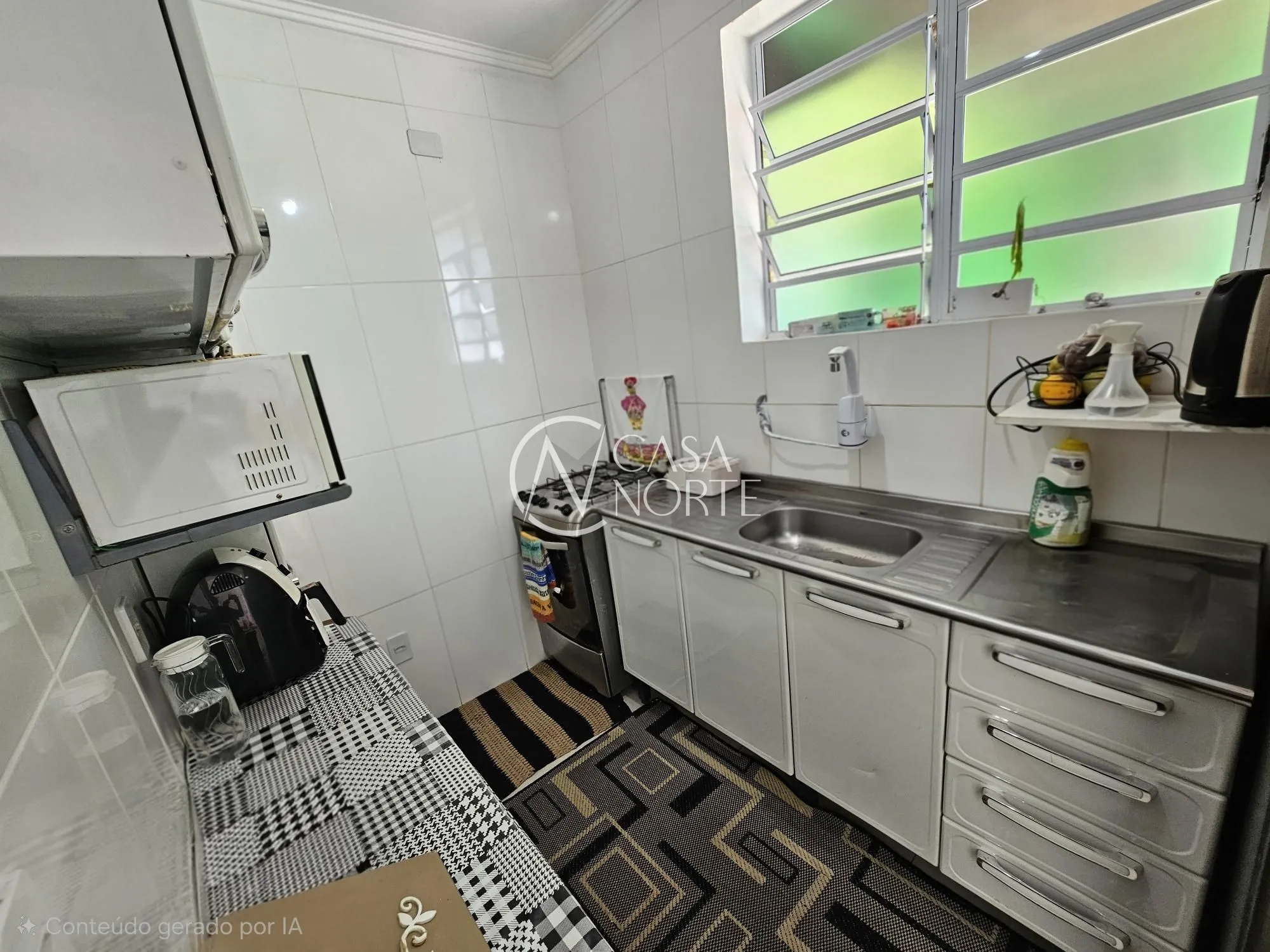 Casa à venda com 3 quartos, 149m², 3 vagas, Rua Jorge Simon no bairro Santa Tereza em Porto Alegre