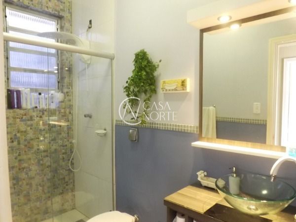 Apartamento à venda com 3 quartos, 80m², 1 vaga, Avenida Ipiranga no bairro Praia de Belas em Porto Alegre